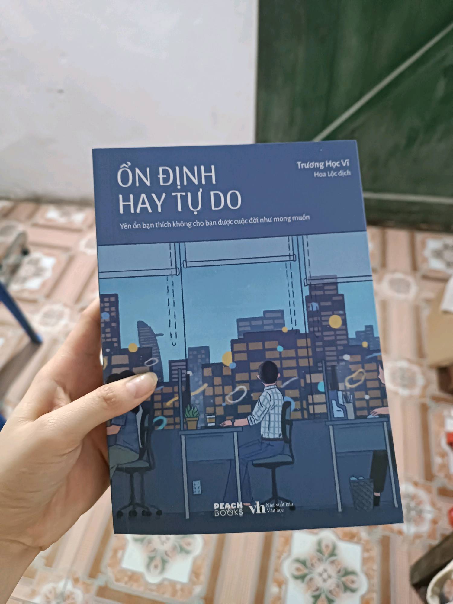 Sách - Ổn Định Hay Tự Do | Shopee Việt Nam