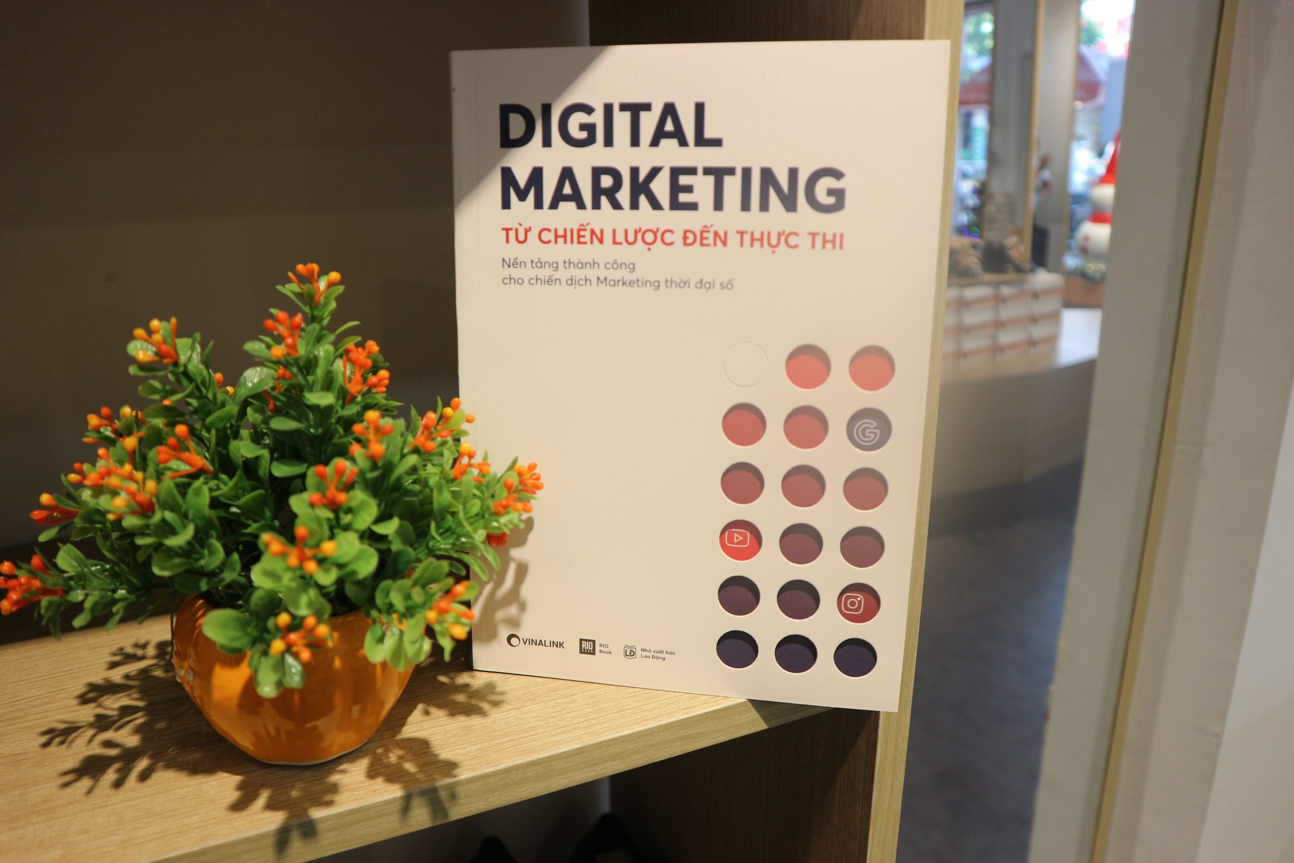 Review sách Digital marketing từ chiến lược đến thực thi