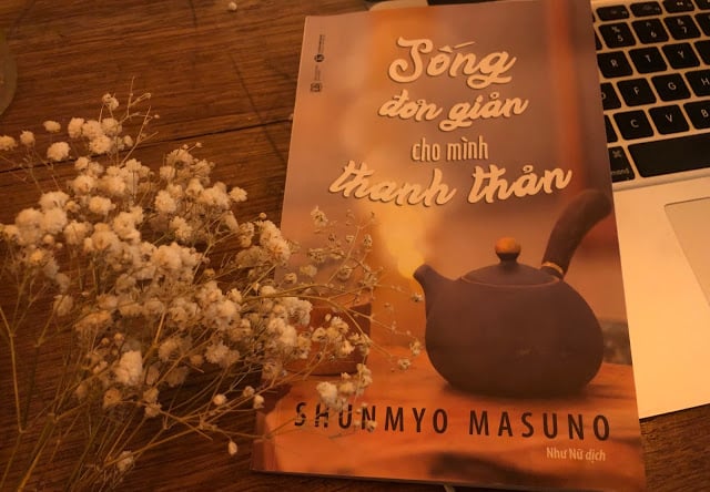 Review sách Sống đơn giản cho mình thanh thản của Shunmyo Masuno