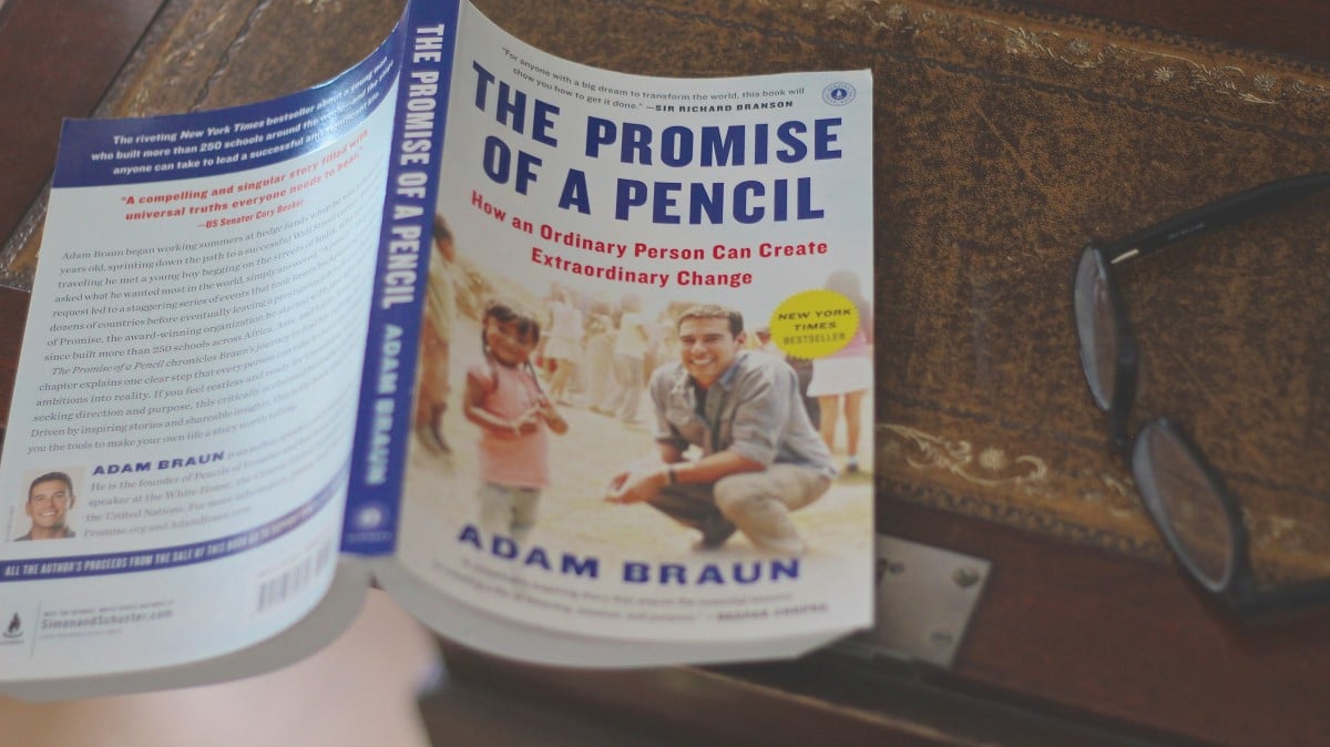 Review chi tiết sách Lời hứa về một cây bút chì của Adam Braun